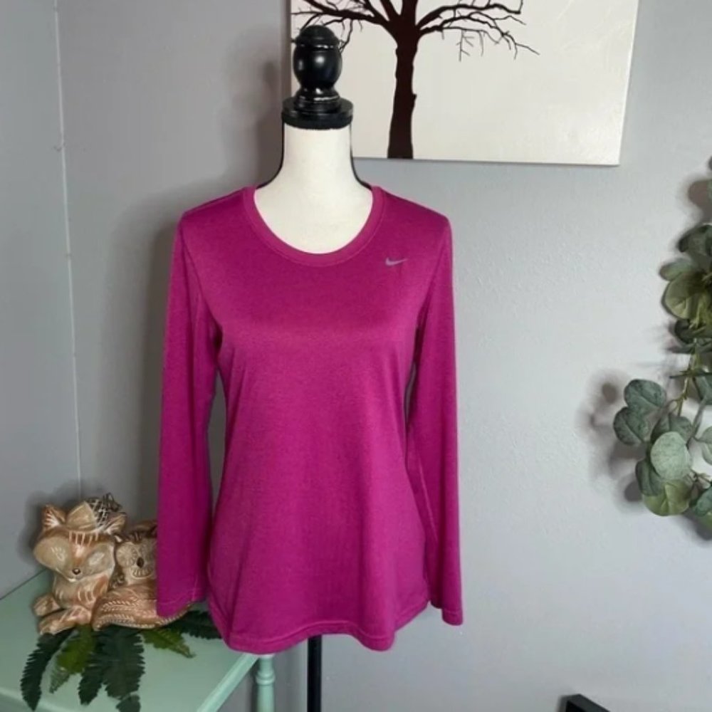 Medium Dri-Fit Regular Fit Long Sleeve Logo Check Mark Gym Yoga WorkoutTop